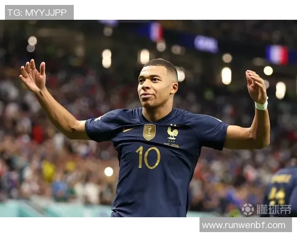 姆巴佩：绿茵场上的“独闯龙潭”艺术家，22场26球刷新纪录，皇马的未来星光闪耀！