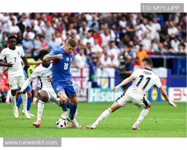 伯纳乌的歌声：贝林厄姆头球那一刻，整个球场都在唱响《HeyJude》